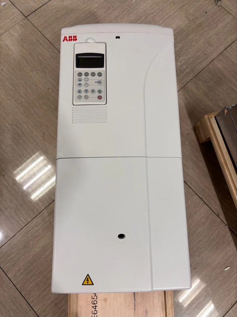 ABB ACS800-01-0100-3 3