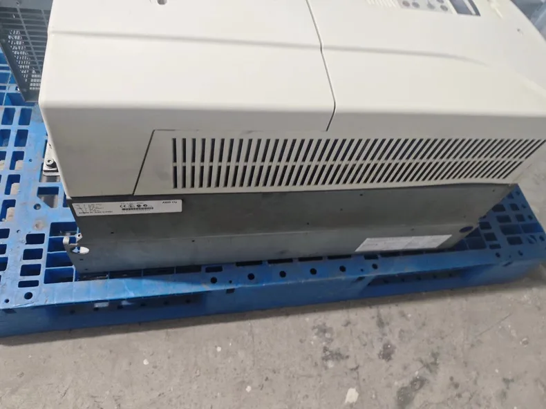 ABB ACS800-01-0165-3 2