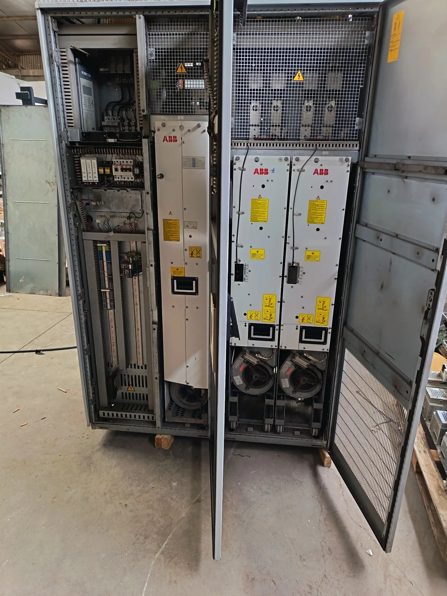ABB ACS800-07-0870-7 3
