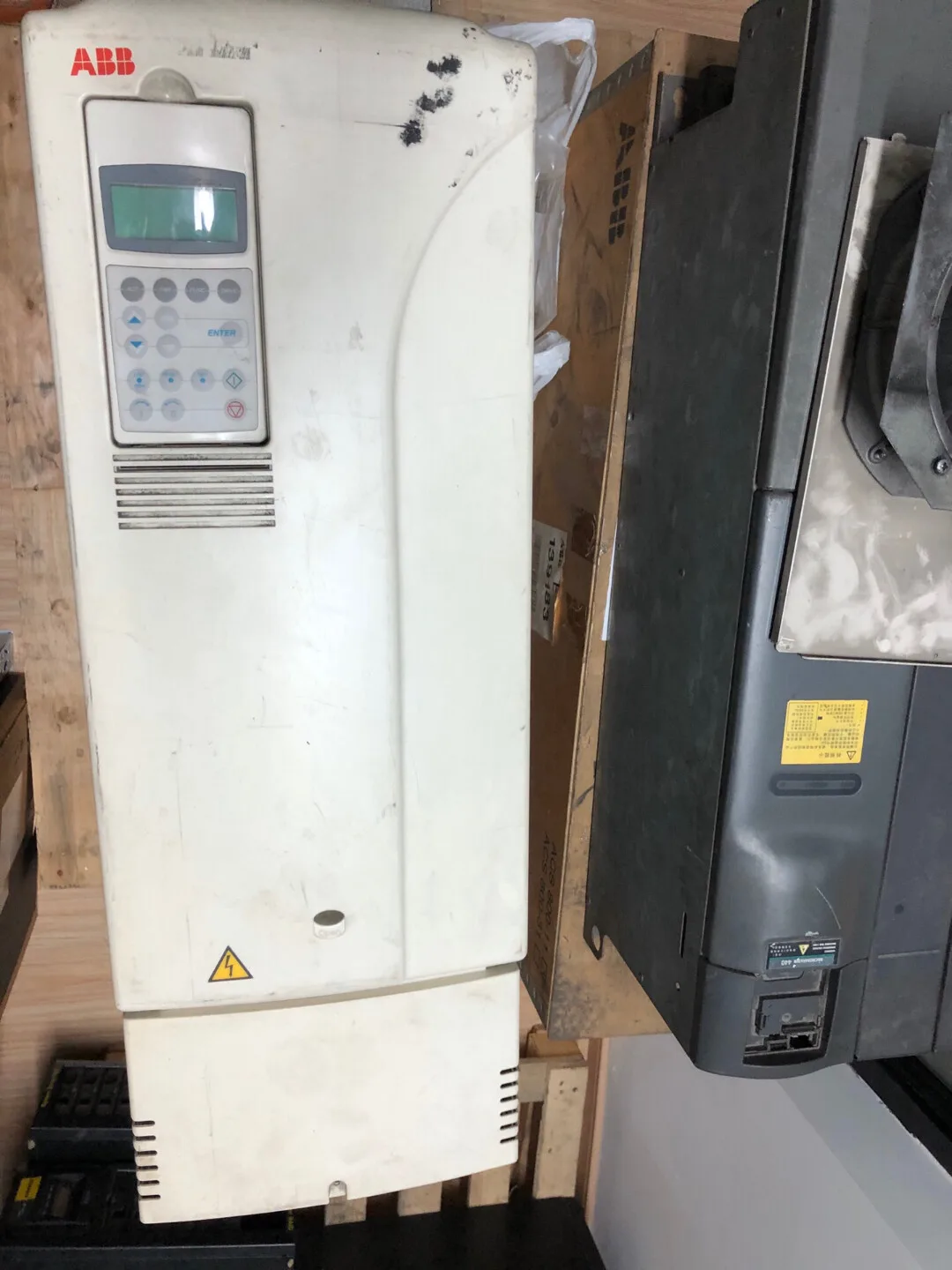 ABB ACS800-11-0025-3 2