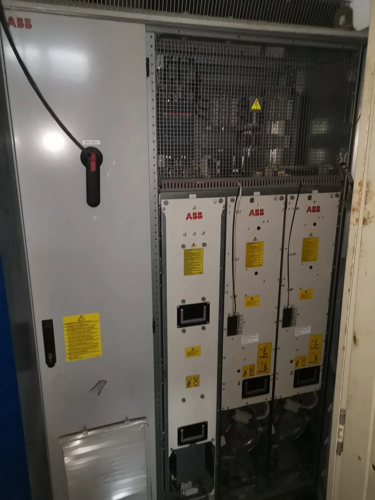 ABB ACS800-17-0210-3 2