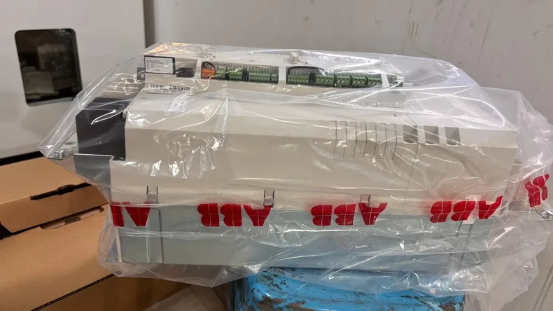 ABB ACS850-04-030A-5 3