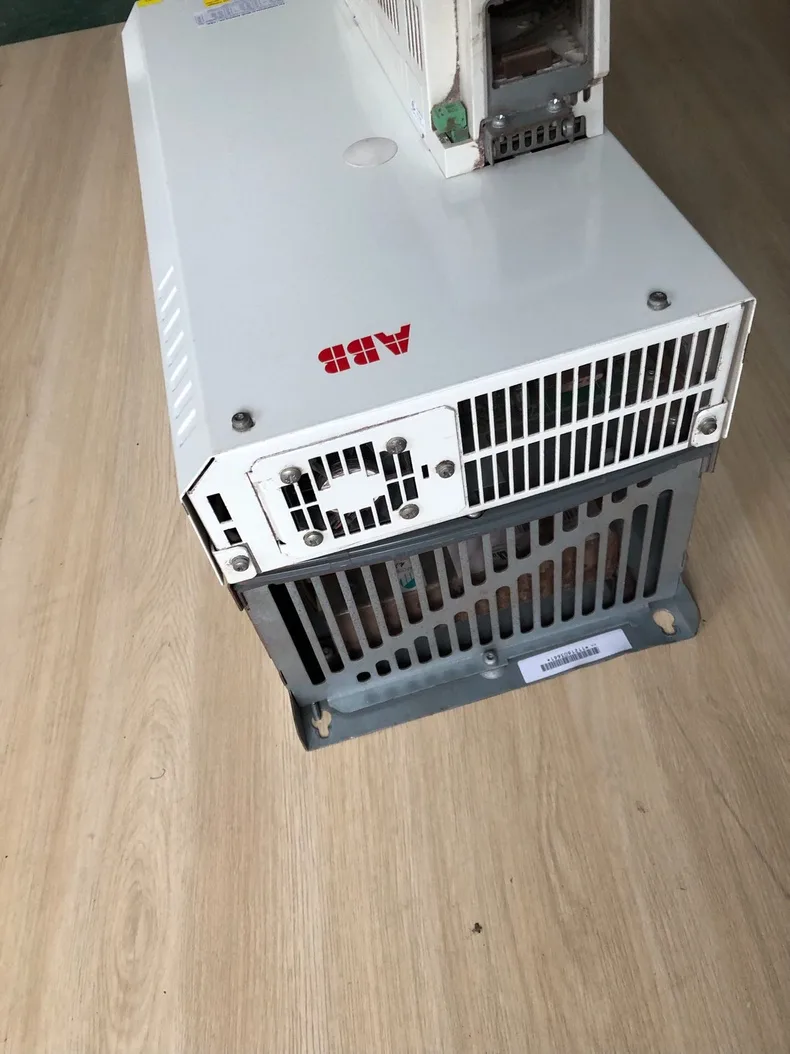 ABB ACS850-04-144A-5 2