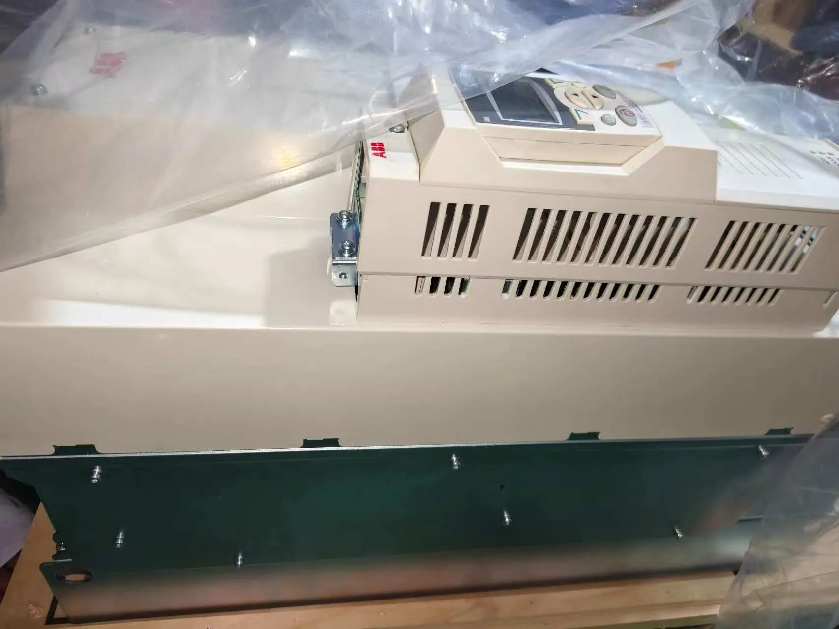 ABB ACS850-04-225A-5 5