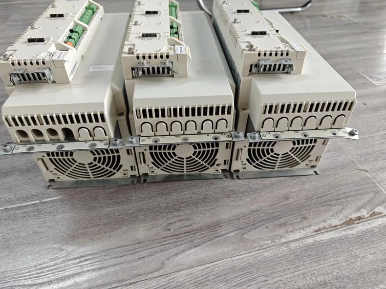 ABB ACSM1-04AM-040A-4 6