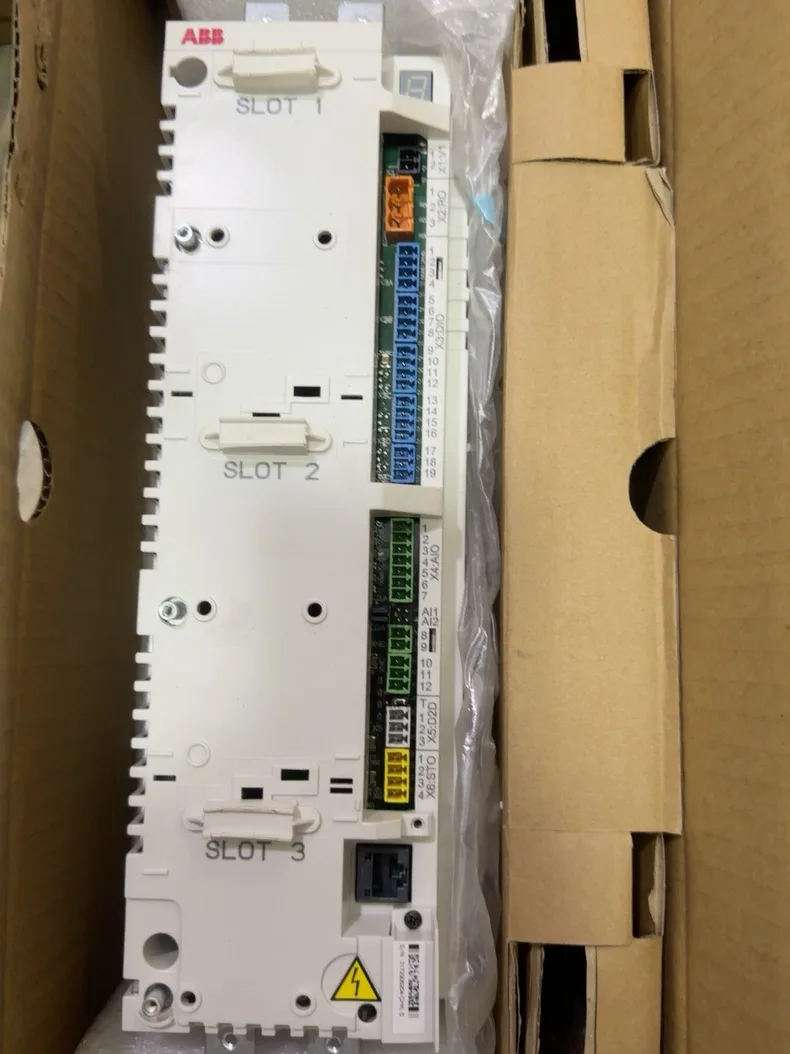 ABB ACSM1-04AM-09A5-4