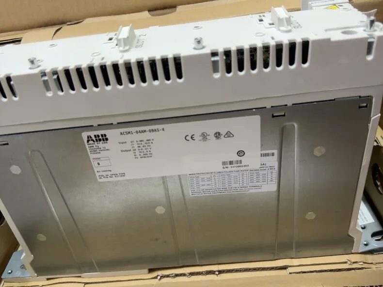 ABB ACSM1-04AM-09A5-4 3