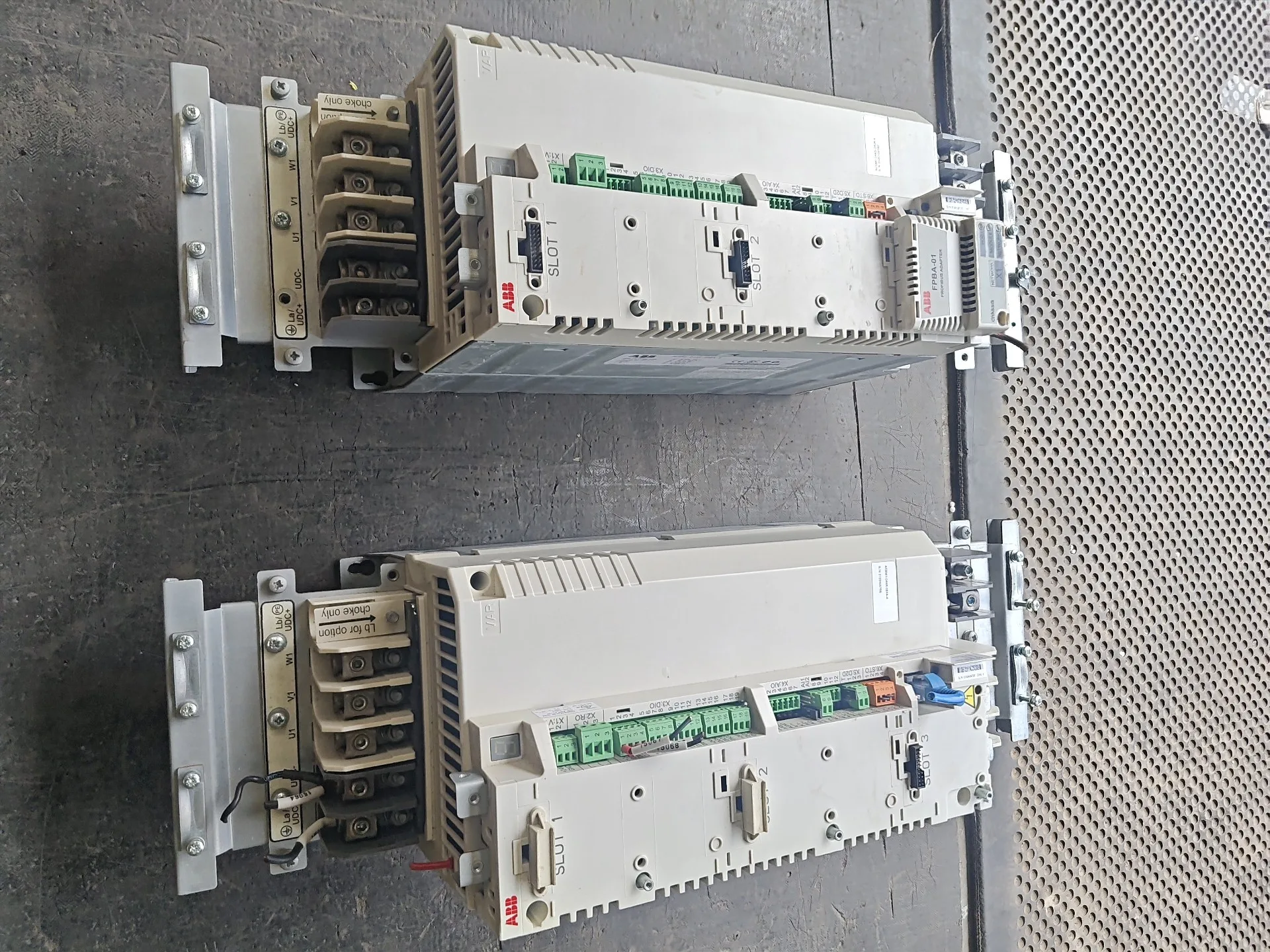 ABB ACSM1-04AS-024A-4 4
