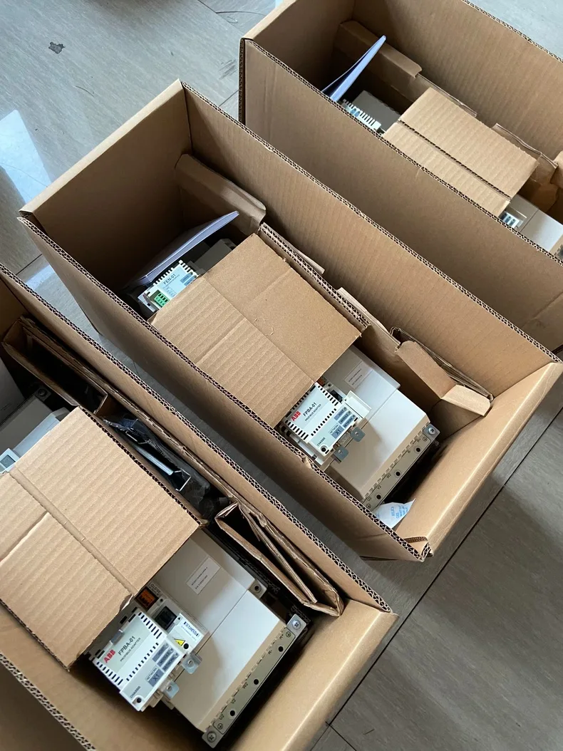 ABB ACSM1-04AS-040A-4 3