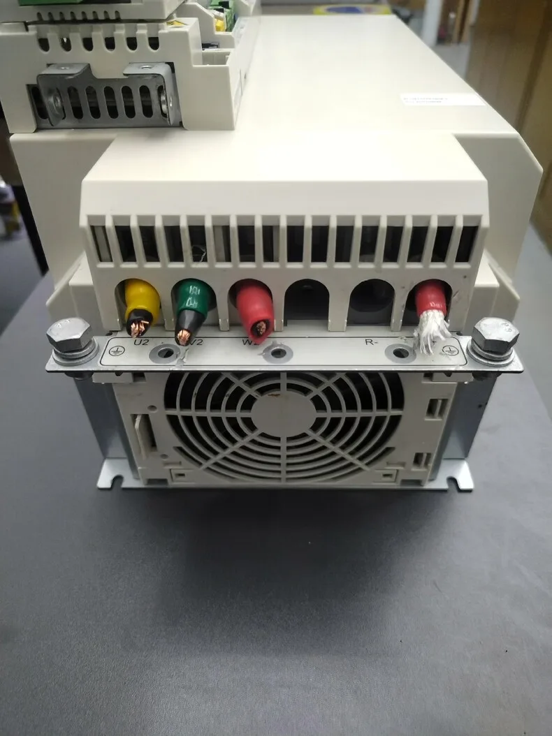 ABB ACSM1-04AS-060A-4 4