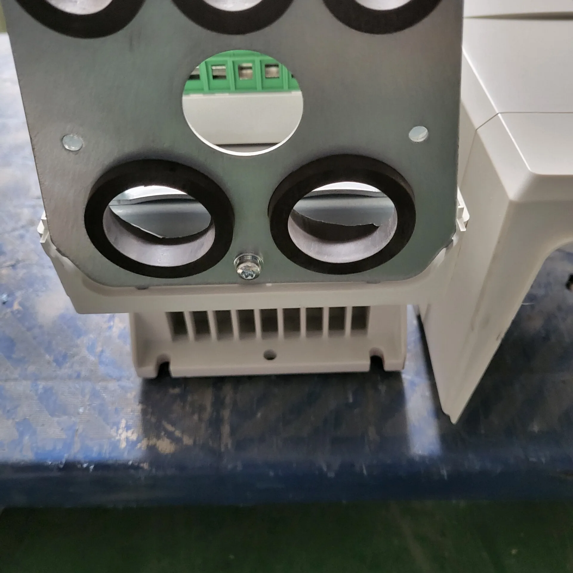 ABB ACH580-01-018A-4 4
