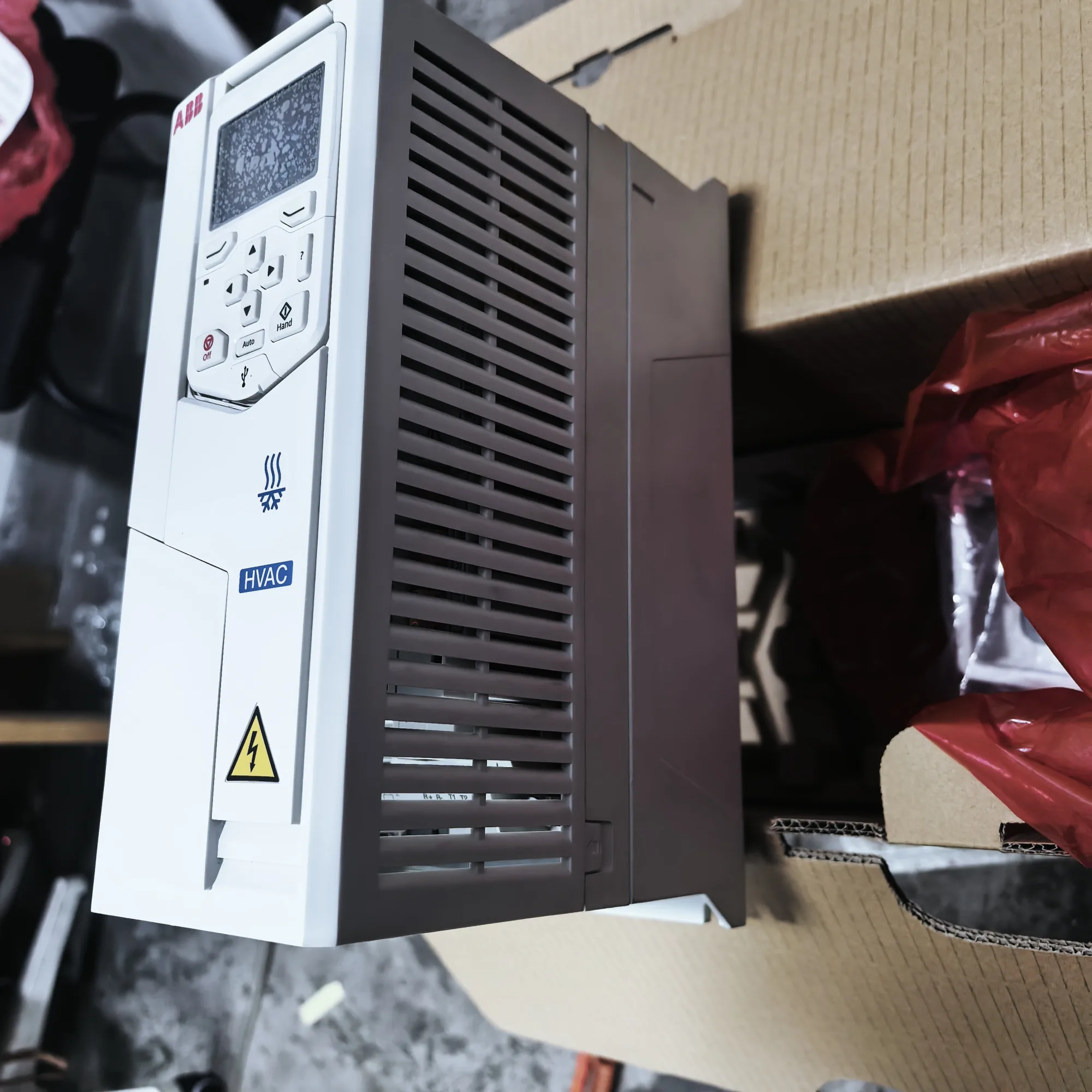 ABB ACH580-01-039A-4 5