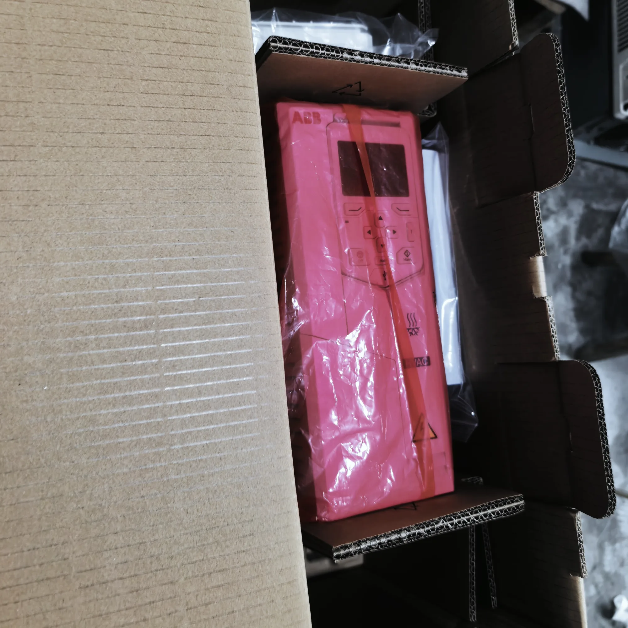ABB ACH580-01-039A-4 6