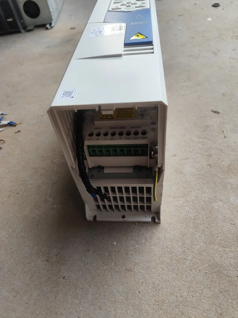 ABB ACQ580-01-018A-4 6