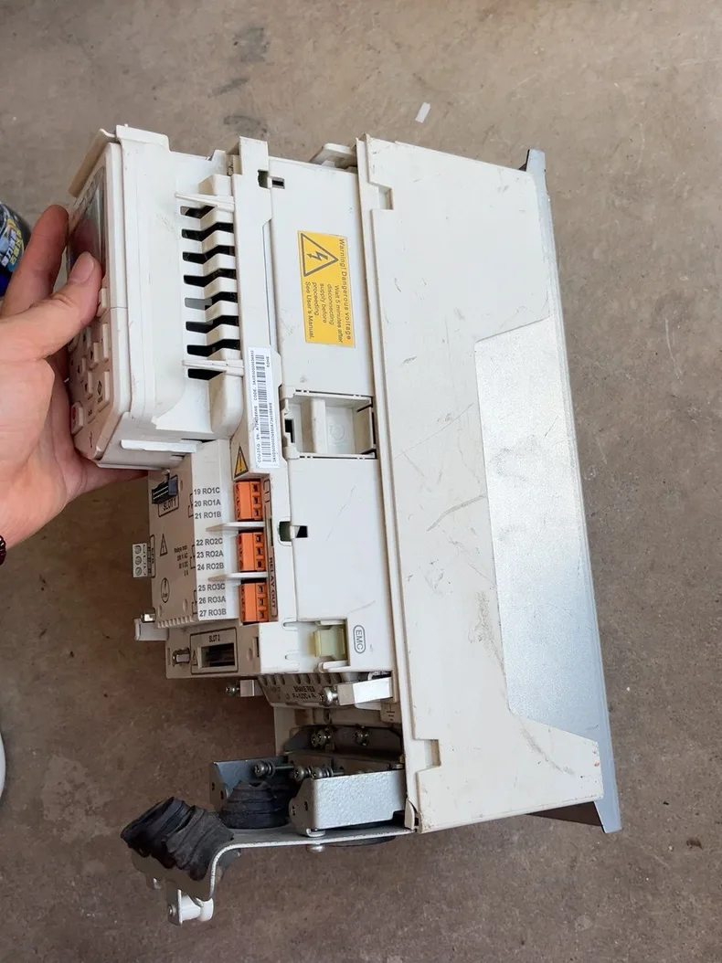 ABB ACQ580-01-09A5-4 5