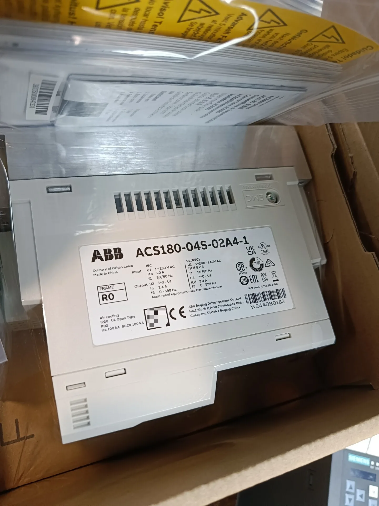 ABB ACS180-04S-01A8-4 2