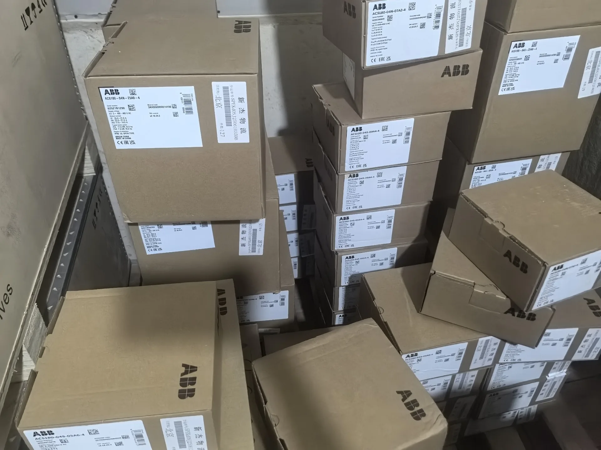 ABB ACS180-04S-033A-4