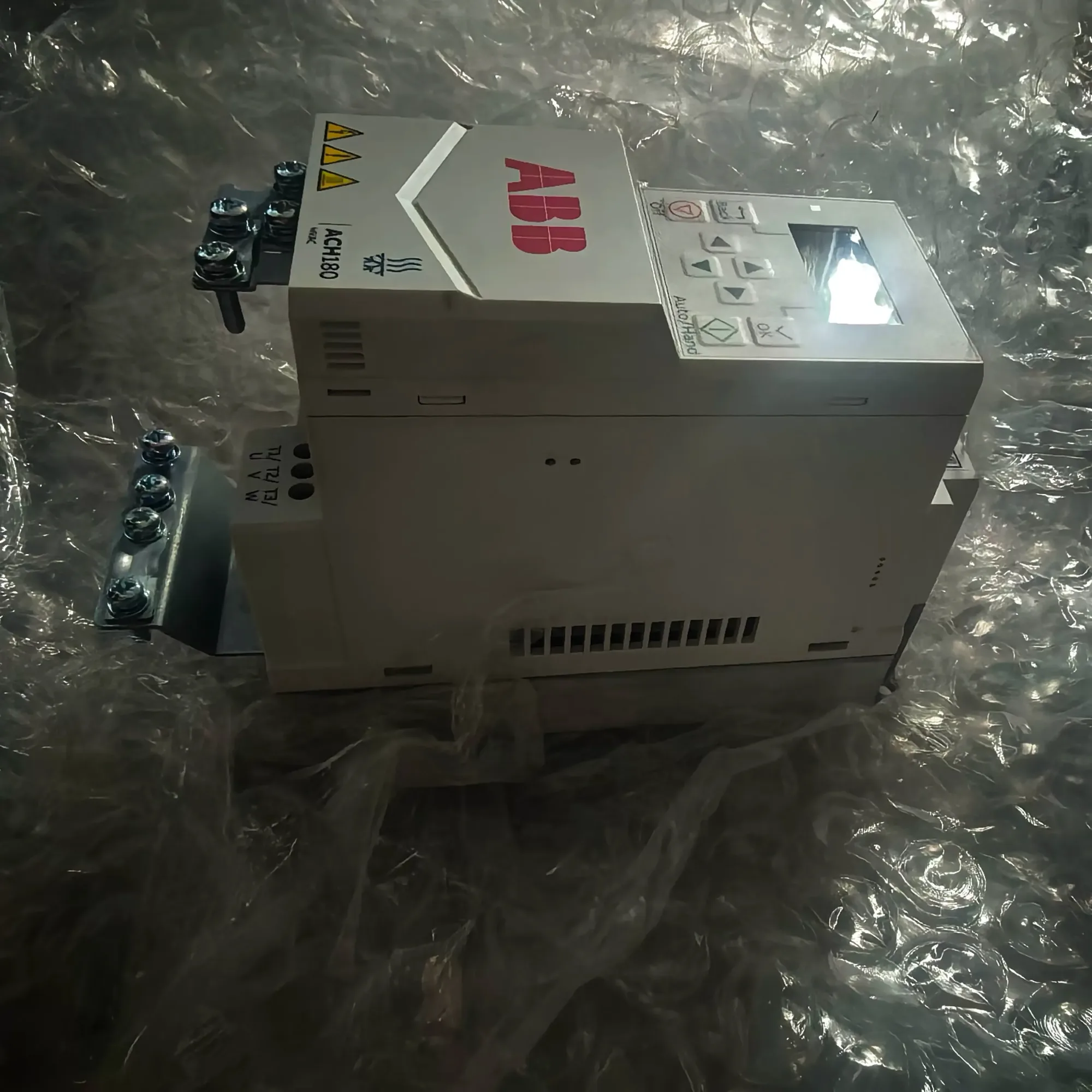 ABB ACS180-04S-09A4-4 3