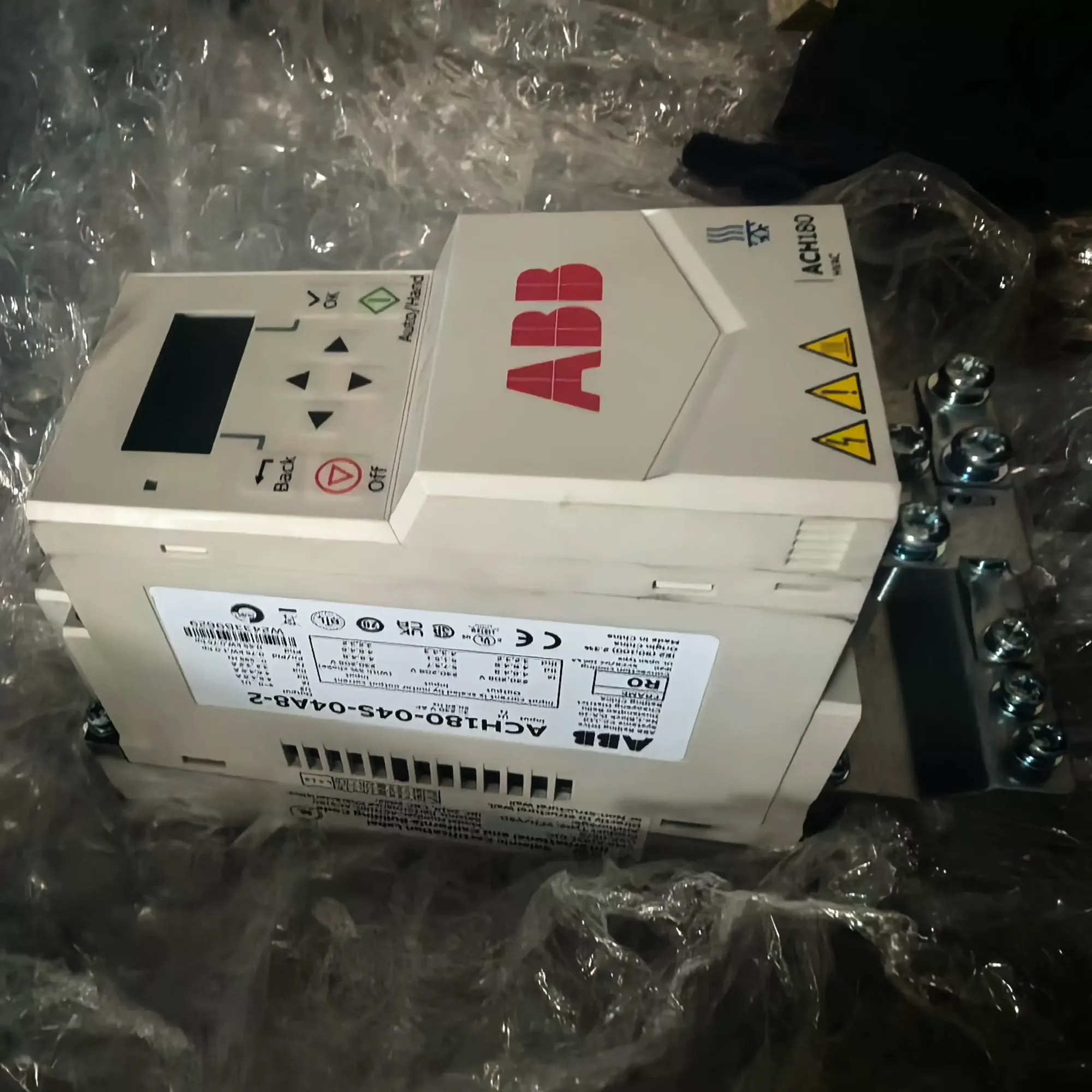 ABB ACS180-04S-09A4-4 4