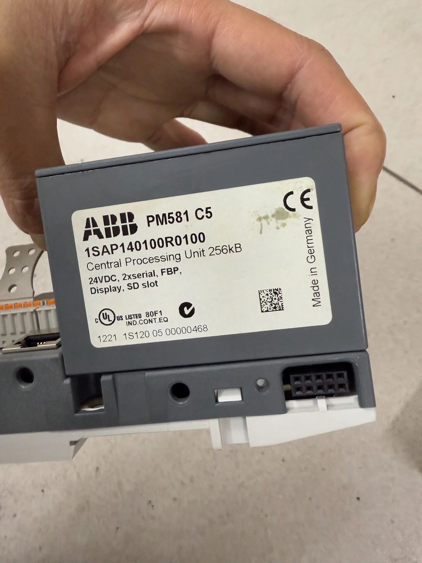 ABB PM581 1SAP140100R0100 3