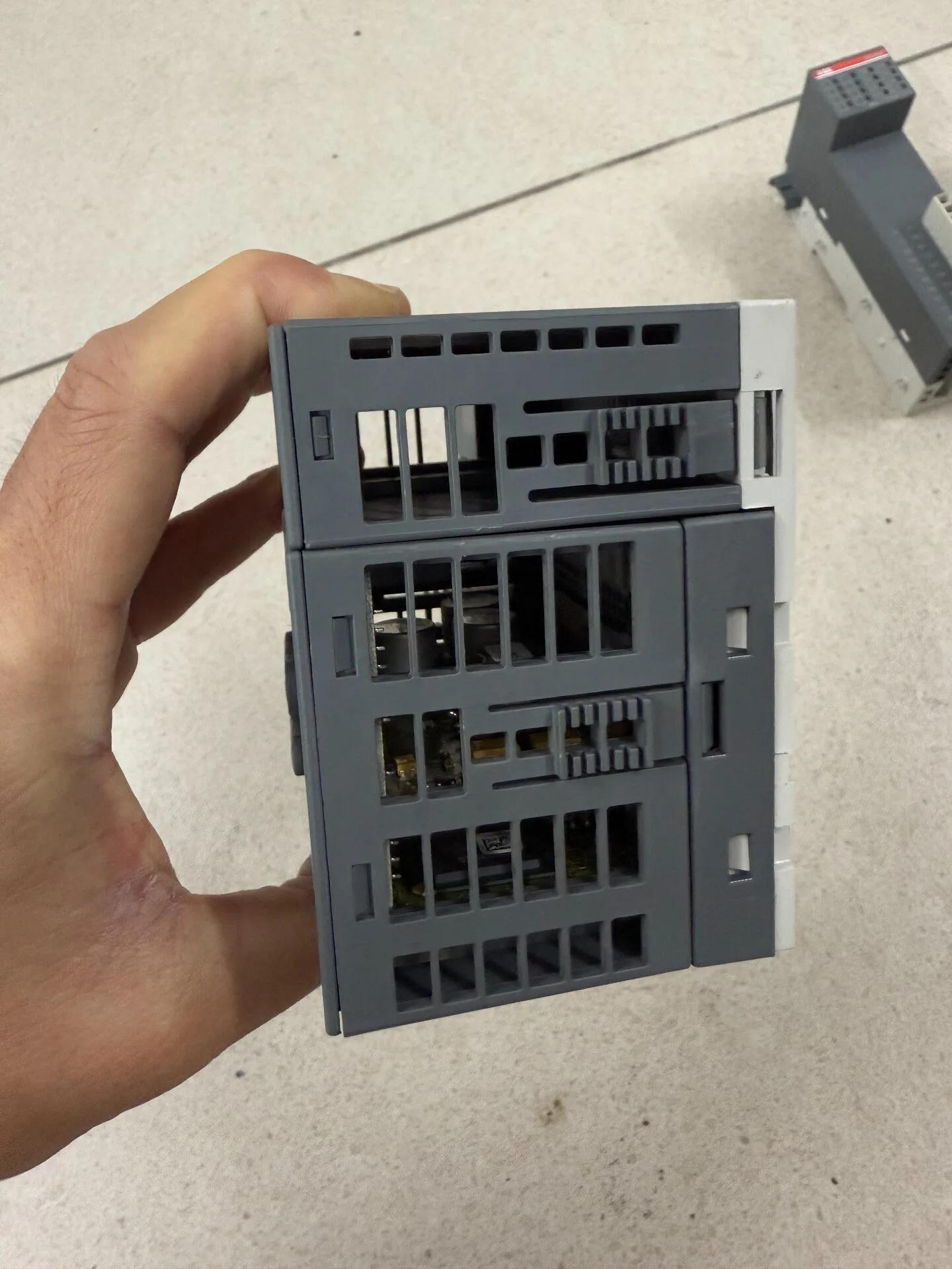 ABB PM581 1SAP140100R0100 5