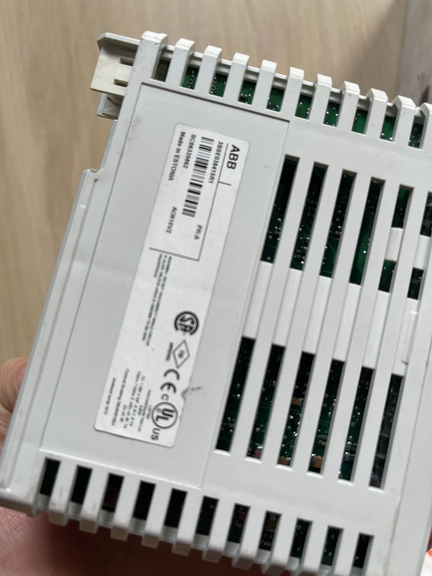 ABB AO810V2 3BSE038415R1 3