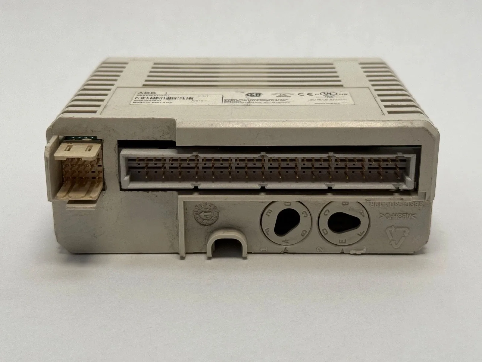 ABB AI810 3BSE008516R1 5