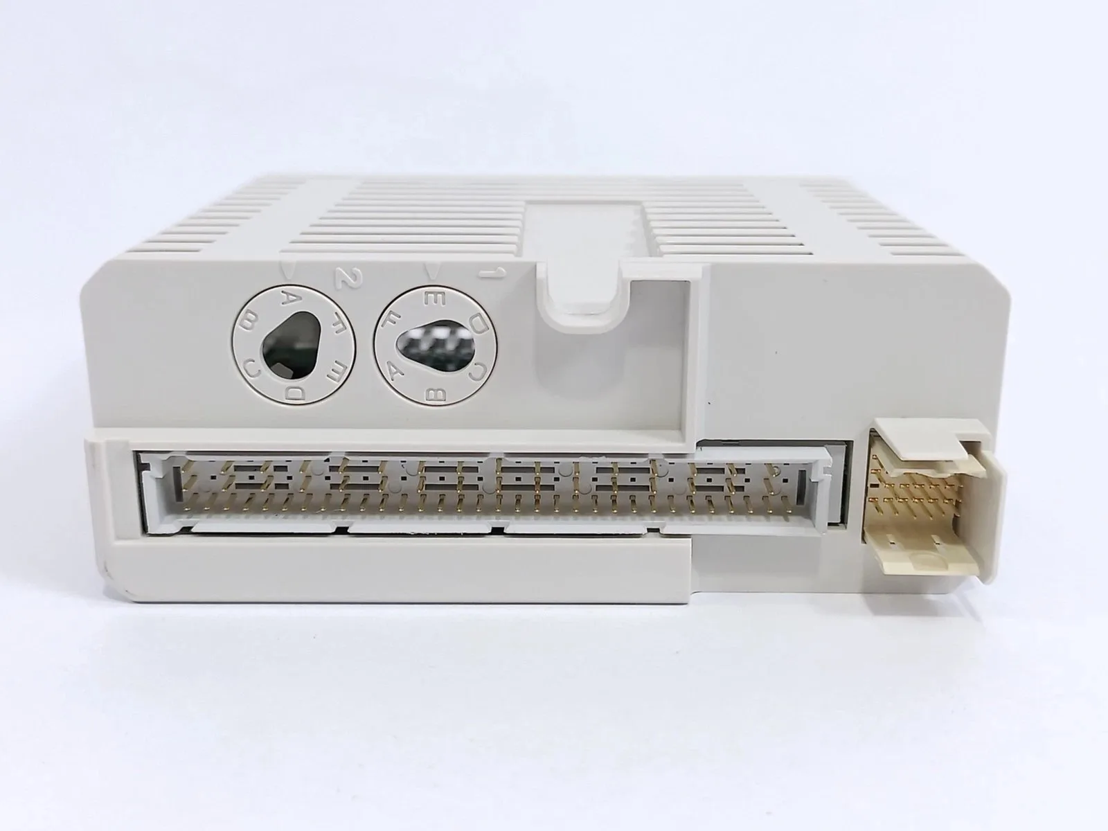 ABB DO818 4