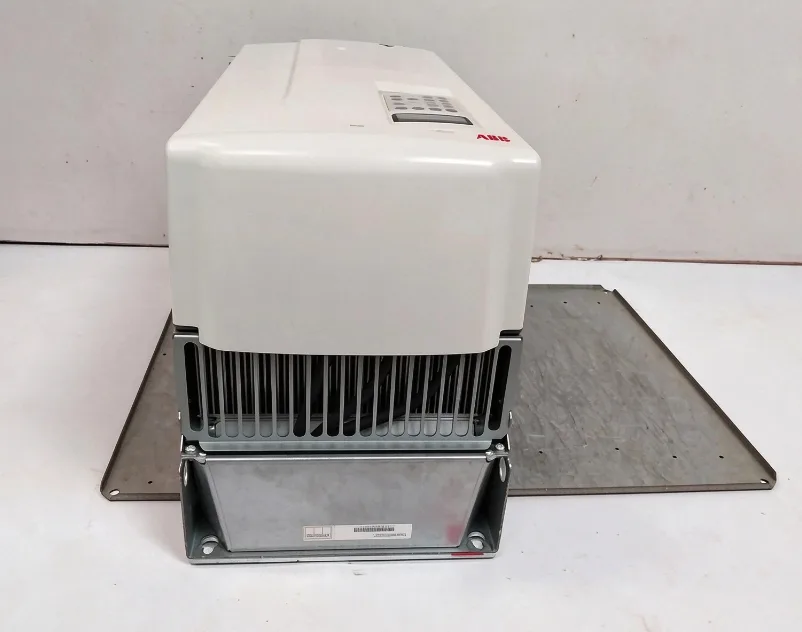 ABB ACS800-01-0140-5 3