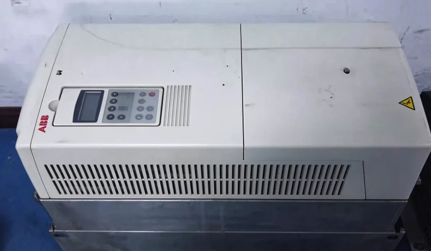 ABB ACS800-01-0120-3 2