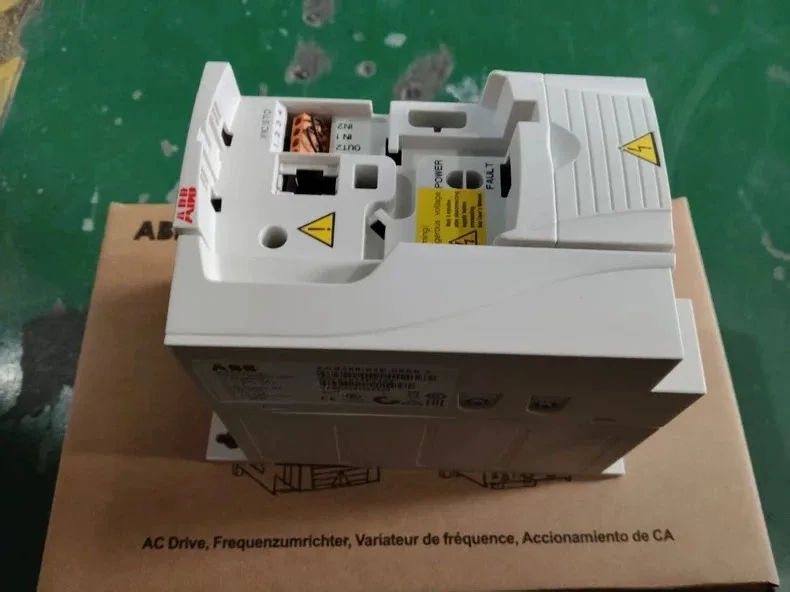 ABB ACS355-01E-09A8-2 6