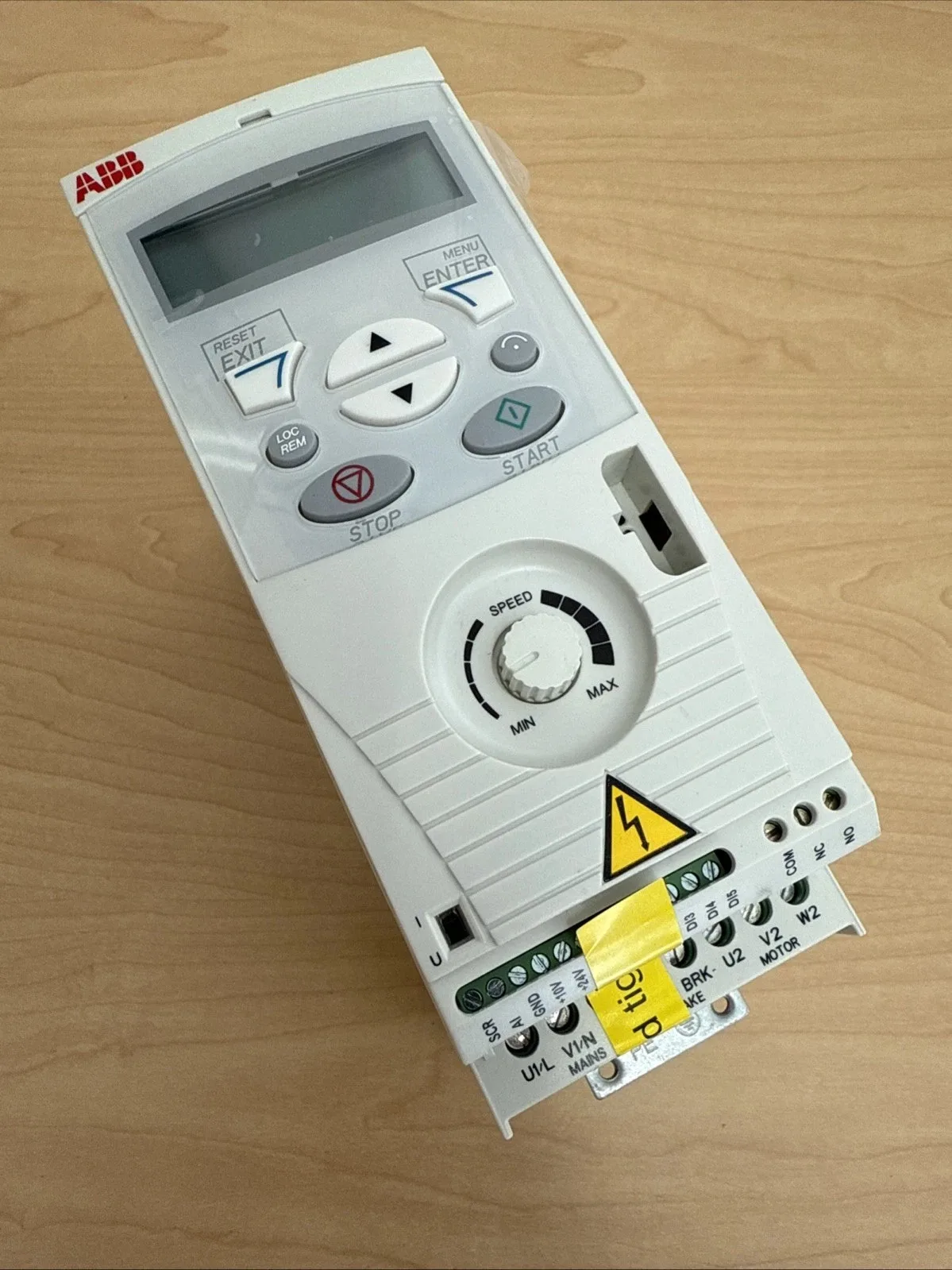 ABB ACS150-03U-04A1-4 2
