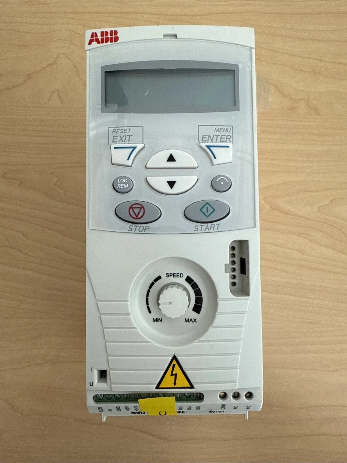 ABB ACS150-03U-04A1-4 3
