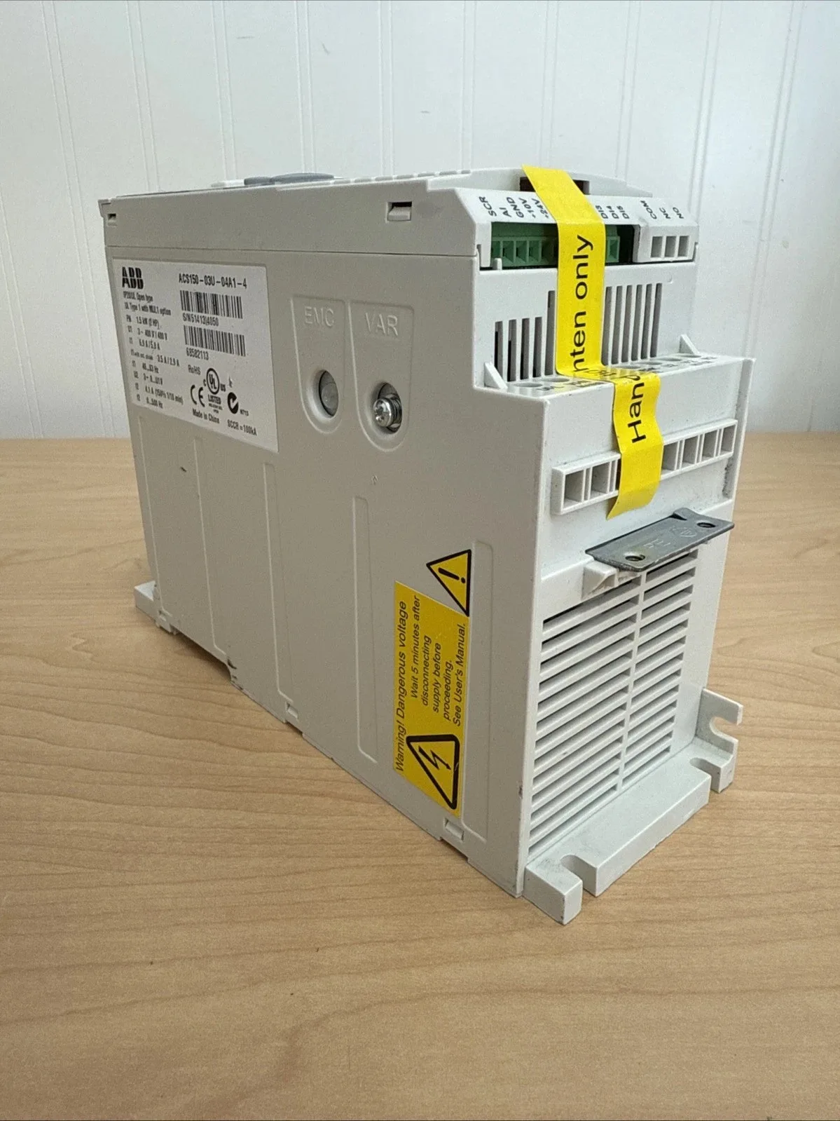 ABB ACS150-03U-04A1-4 7