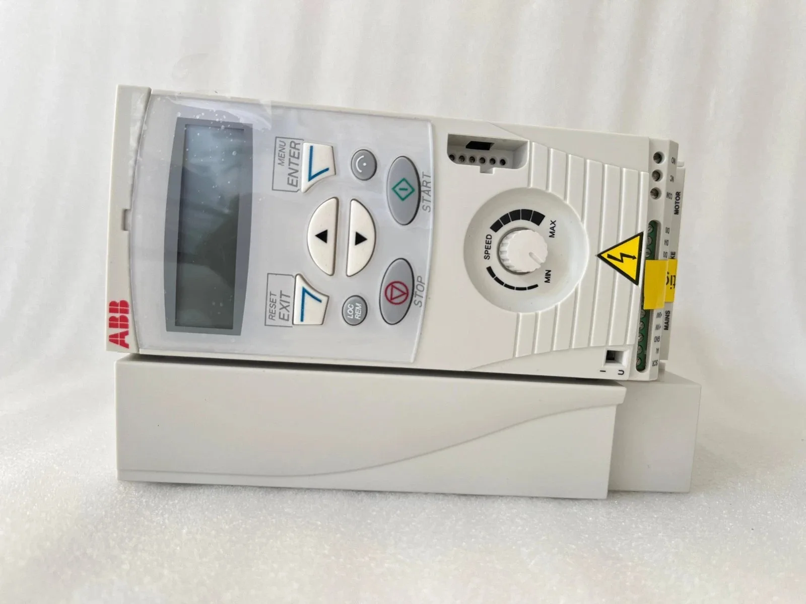 ABB ACS150-01U-09A8-2 3