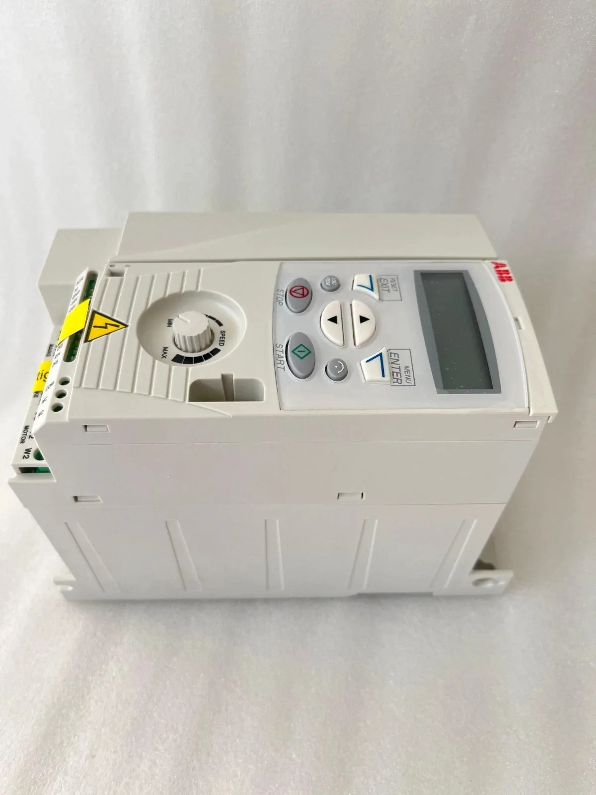 ABB ACS150-01U-09A8-2 4