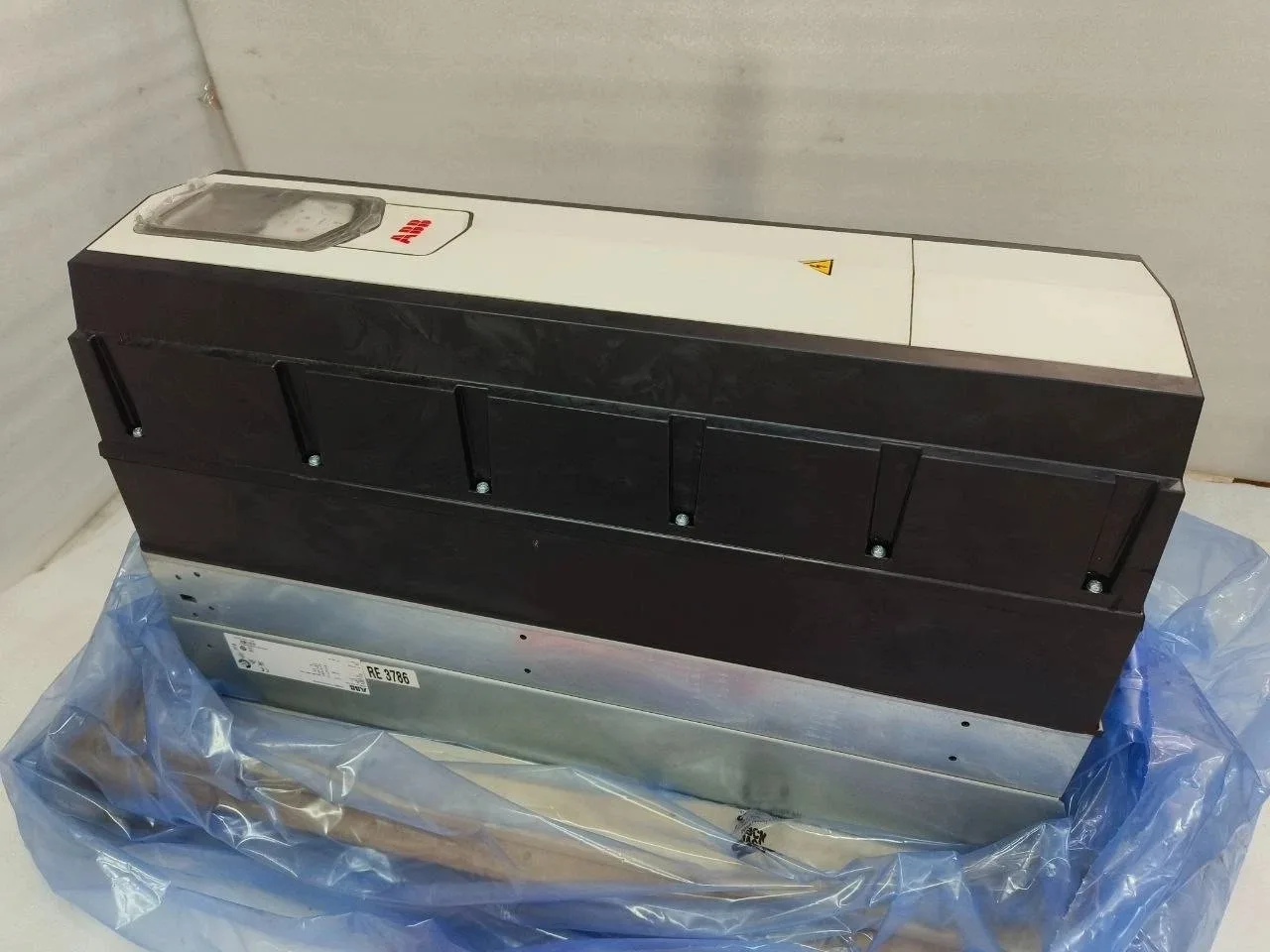 ABB ACS880-31-07A6-5 4