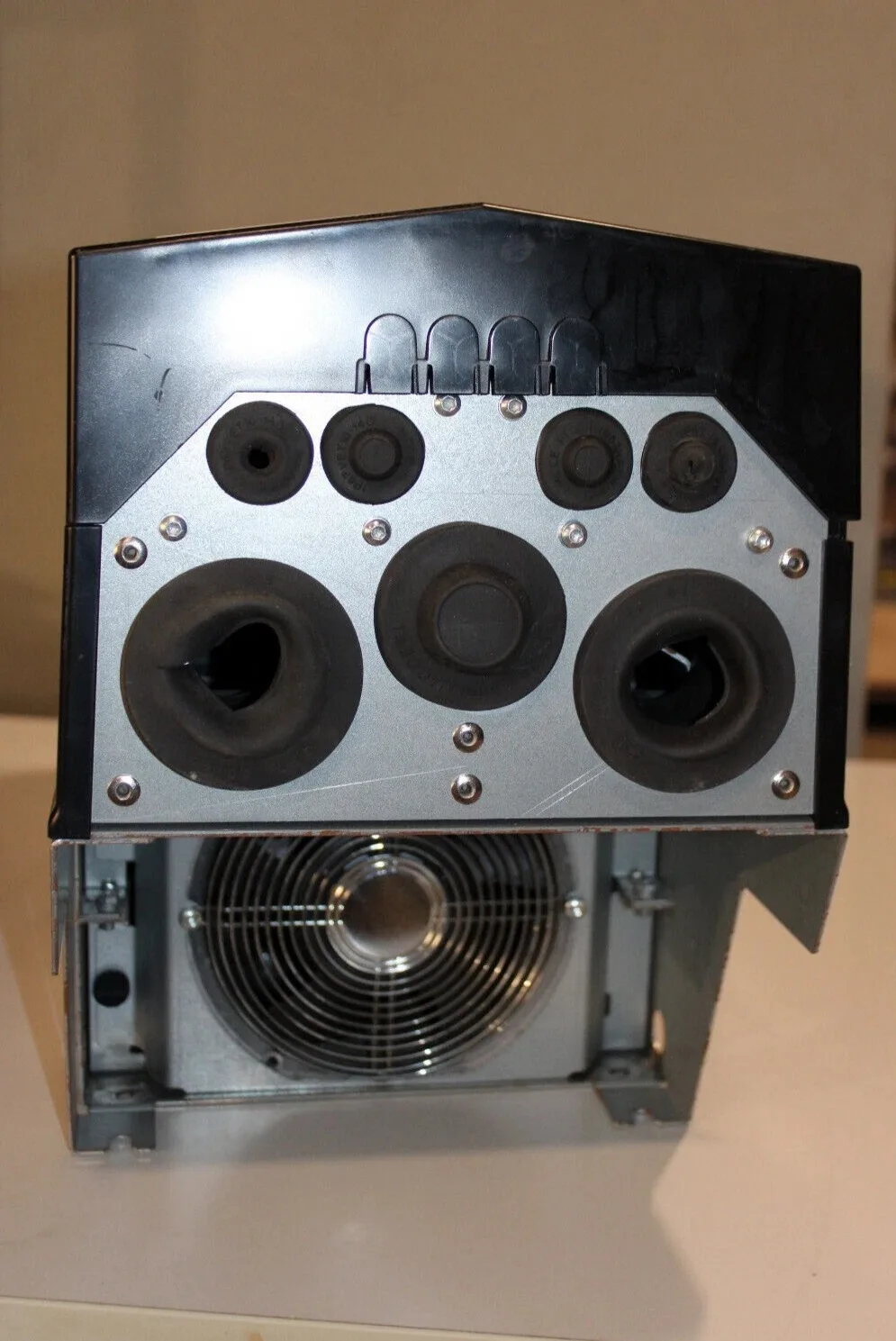 ABB ACS880-01-084A-7 3