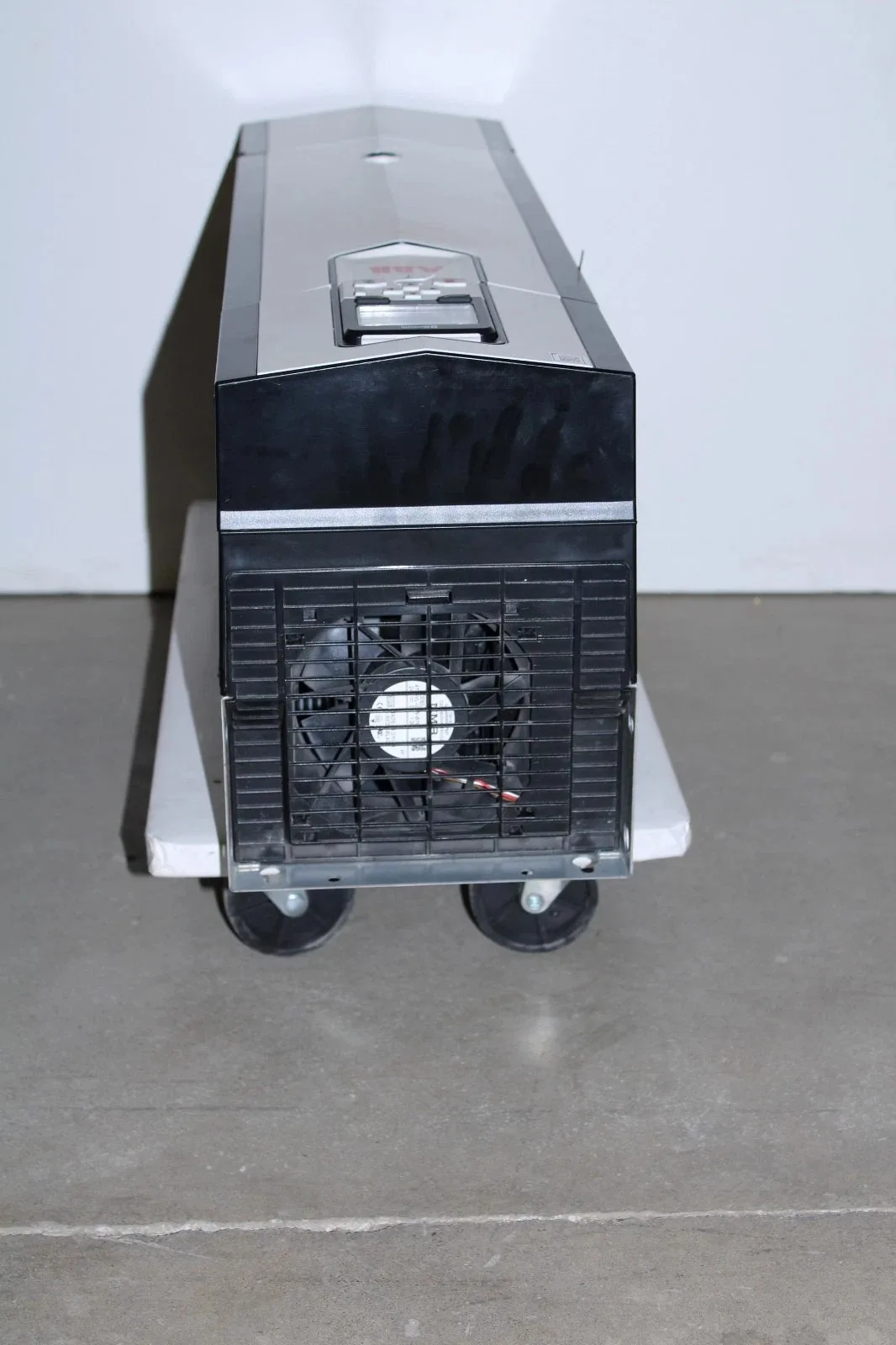 ABB ACS880-01-077A-5 5