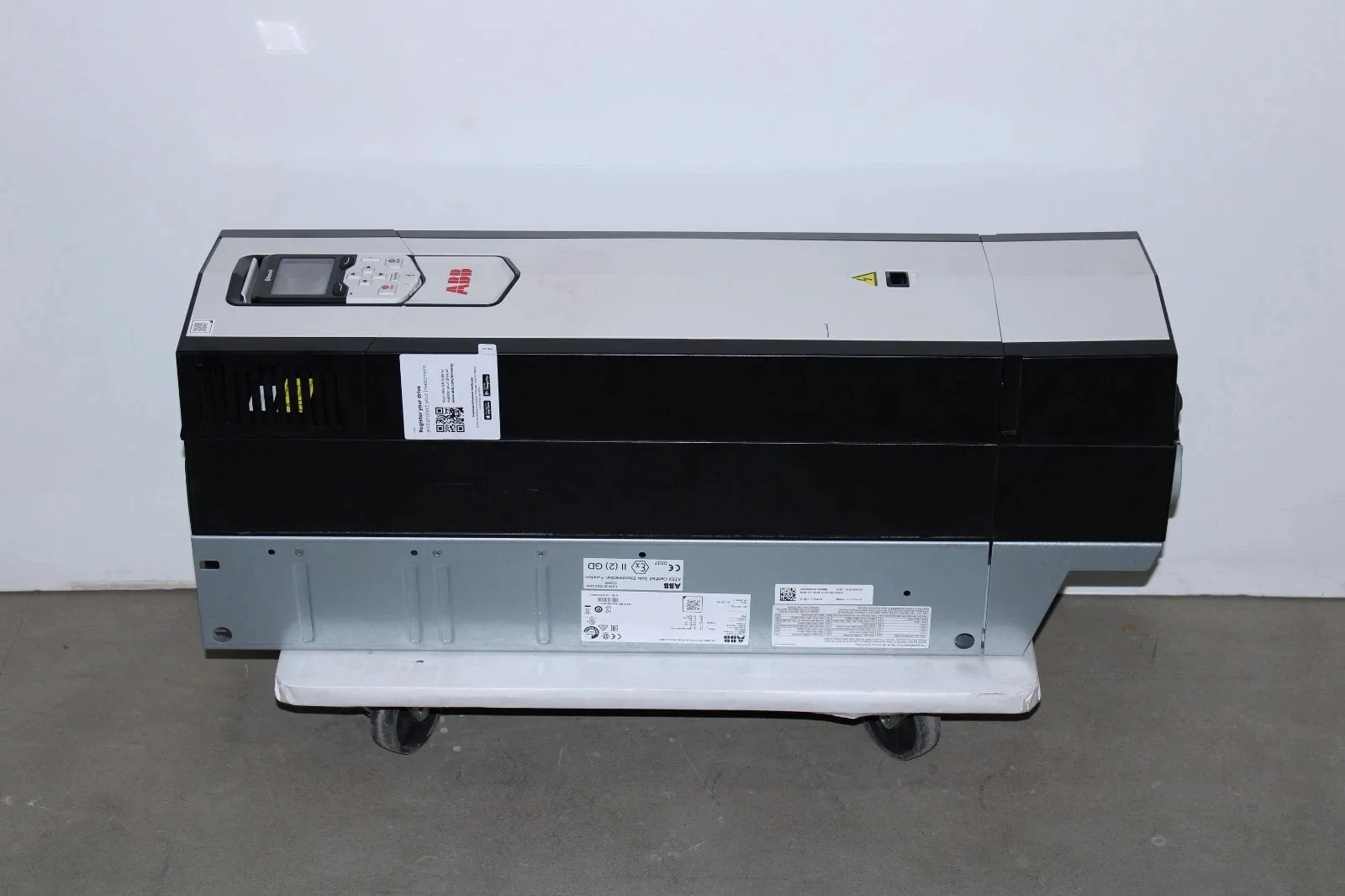 ABB ACS880-01-077A-5 6