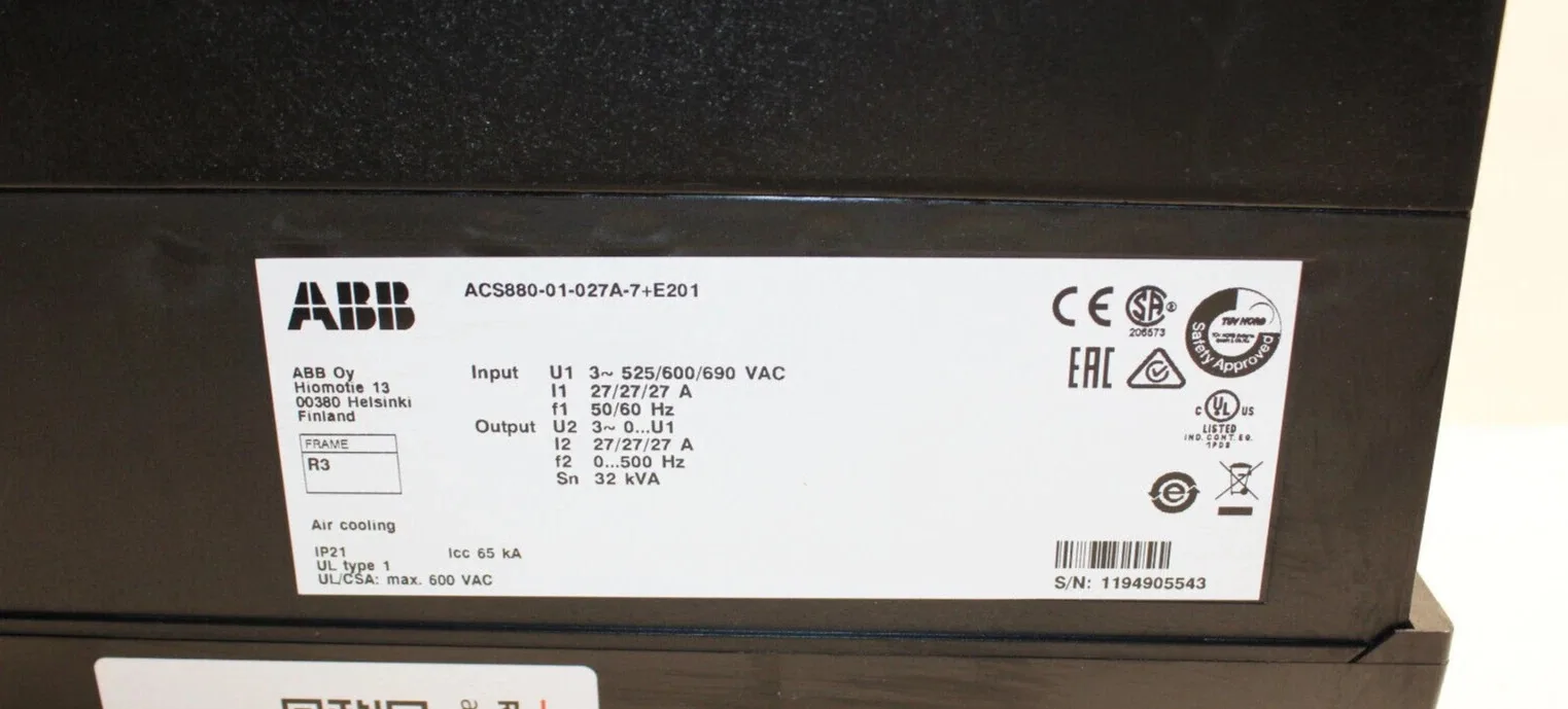 ABB ACS880-01-027A-7 4