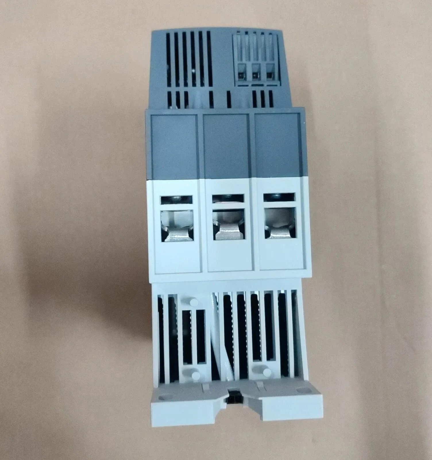 ABB PSRC105-600-70 1SFA896215R7000 5