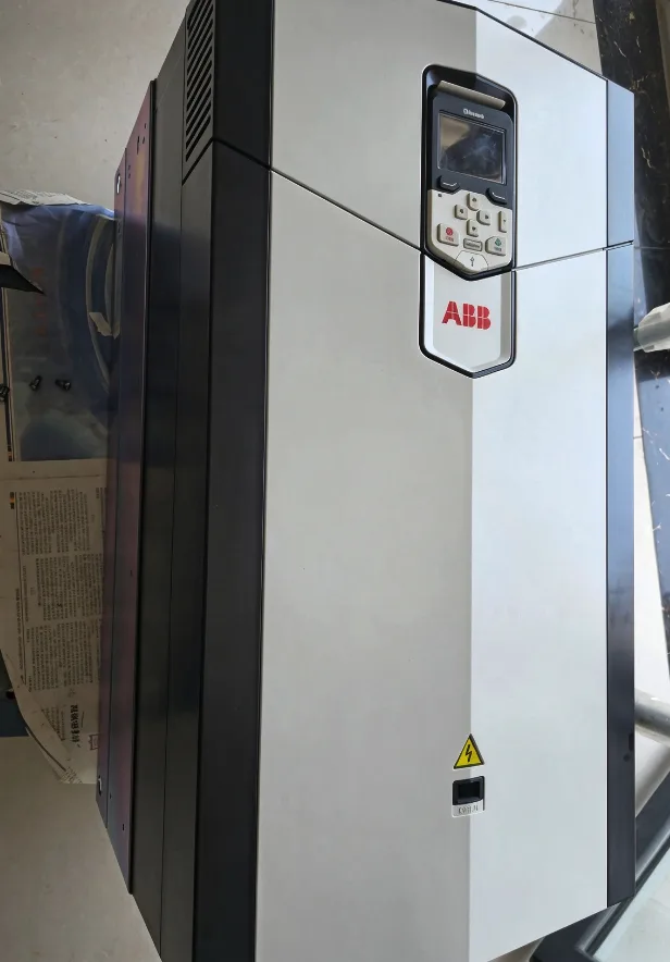 ABB ACS880-01-271A-7 2