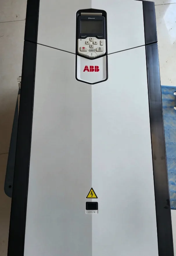 ABB ACS880-01-271A-7