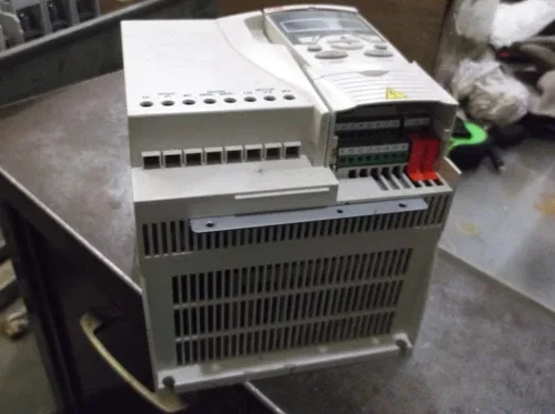 ABB AC drive 3 phase 7.5HP 380V/480V 5.5kW ACS350-03U-12A5-4 3