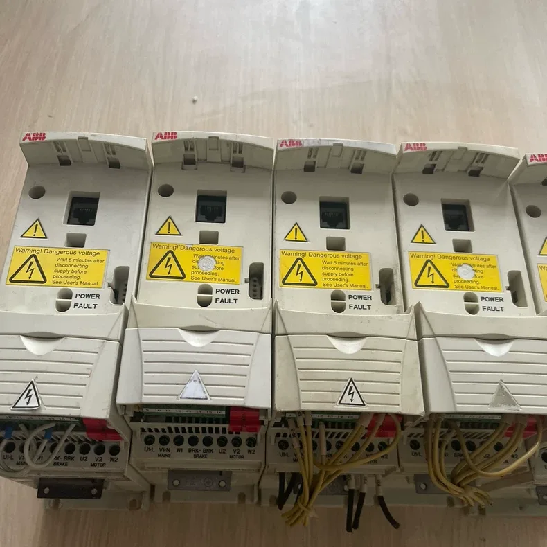 ABB ACS350-01E-06A7-2 Frequency Converter 3