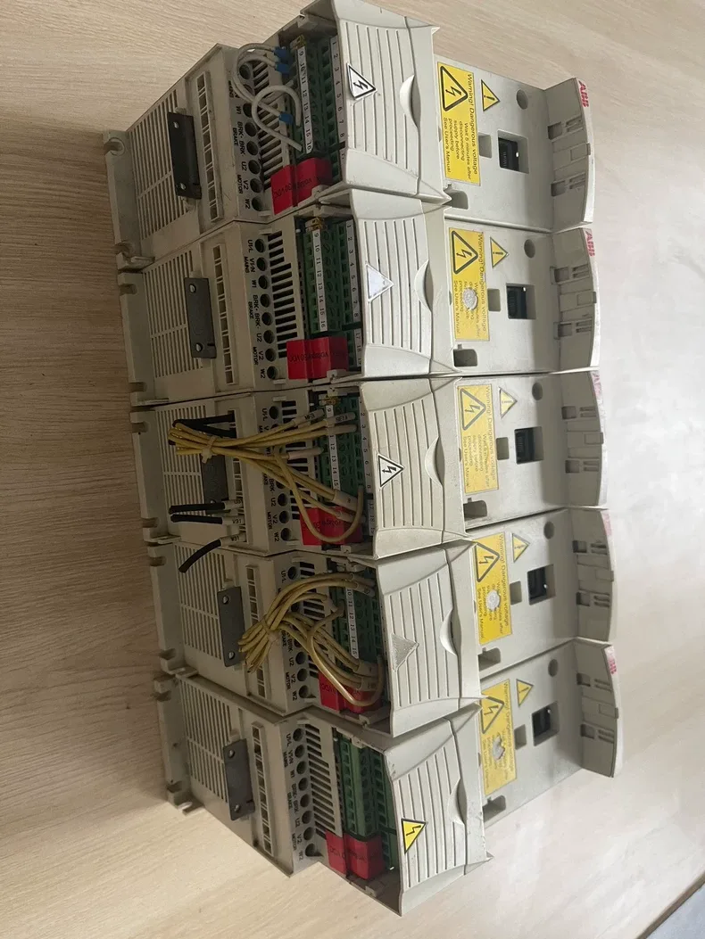 ABB ACS350-01E-06A7-2 Frequency Converter 2
