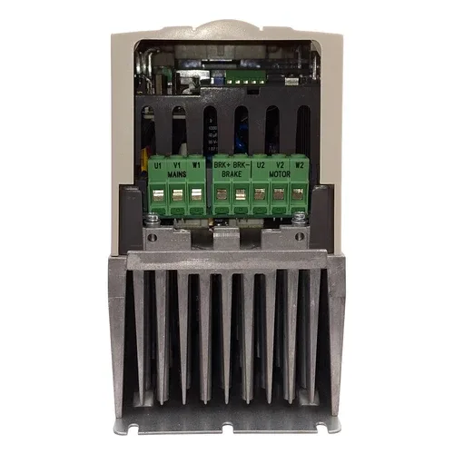 ABB ACH550-01-04A6-2 VFD 3 208-240VAC In 3 0-240VAC Out 0-500Hz 0.75kW 4