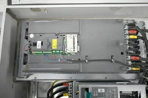 ABB ACH550-BC-180A-4+B055+K452 Variable Frequency Drive 350 HP 3