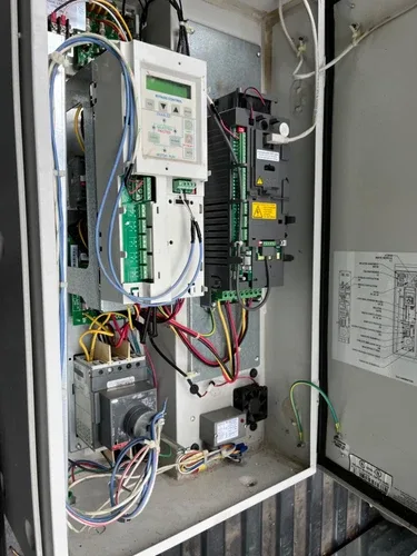 ABB Untested ach550-bcr-012a-2+b058 HVAC Drive 3PH ACH550 Drive Module